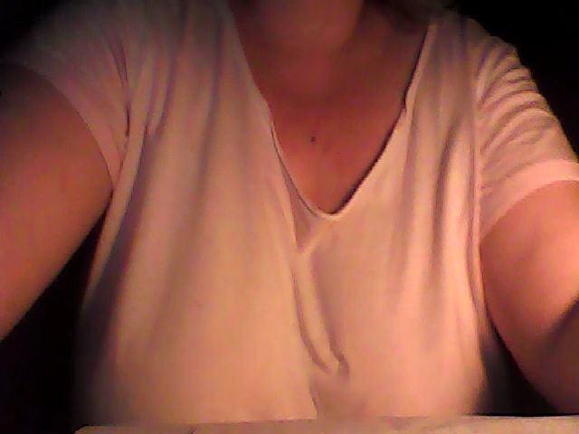 Live sex webcam photo for Rannia235 #271138695