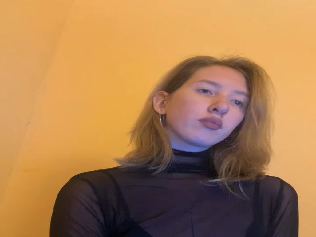 Live sex webcam photo for IMouetteeei #271138496