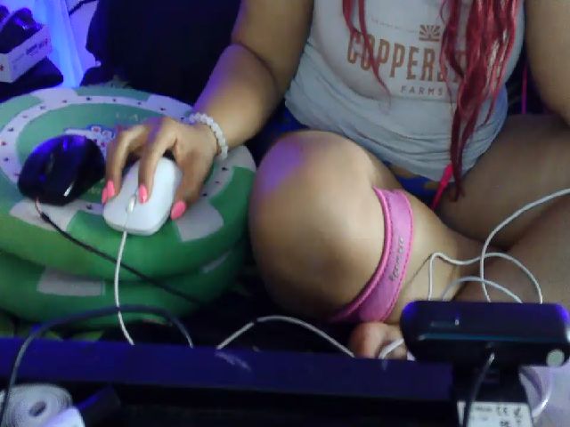 Live sex webcam photo for TASHAVEGASxxx #271134185