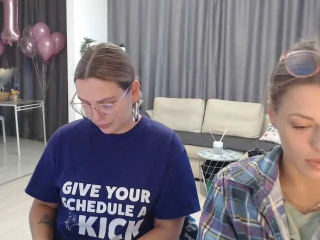 Live sex webcam photo for BugaGirls #271144741