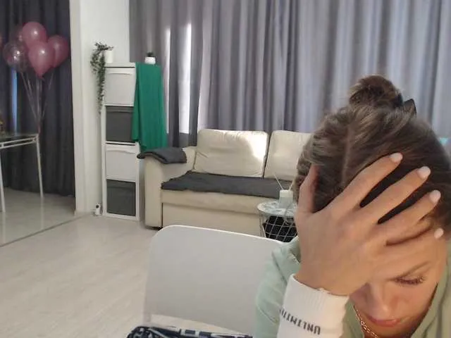 Live sex webcam photo for BugaGirls #271148293