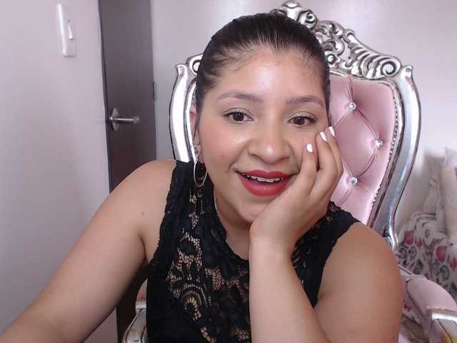 Live sex webcam photo for holly20a #287994979