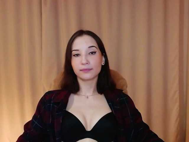 Live sex webcam photo for RenieCalm #271152834