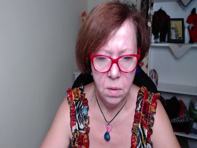 Live sex webcam photo for Adele_69 #271150136