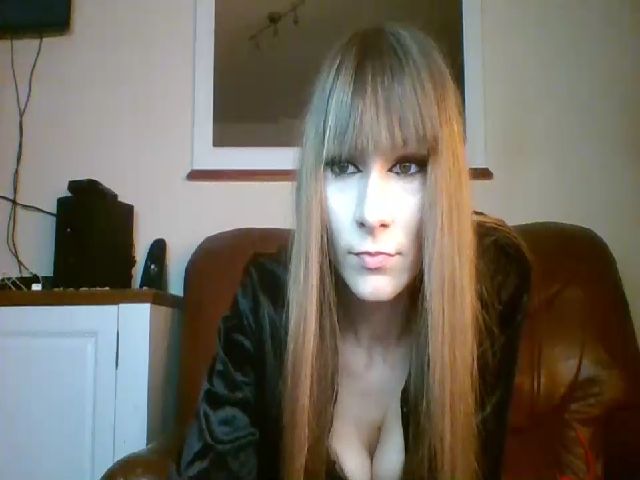 Live sex webcam photo for Terra1123 #271150785