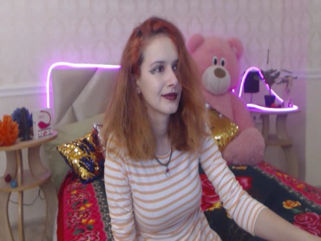 Live sex webcam photo for IrisNichols #271155570