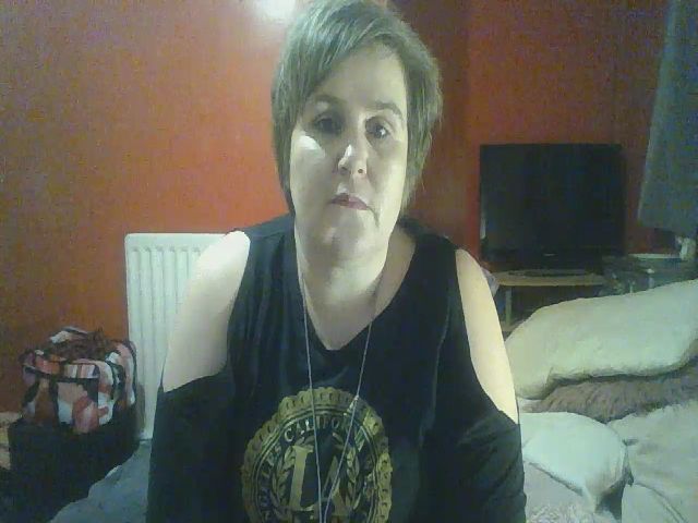 Live sex webcam photo for YUMMYMUMMY39 #271152294