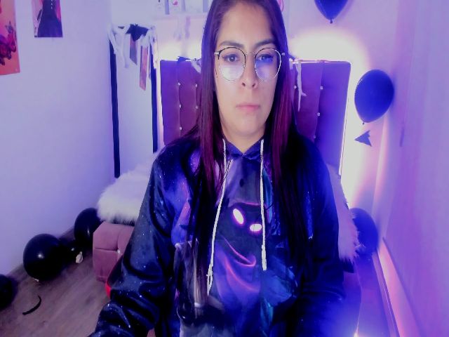 Live sex webcam photo for Irene__larson #271143575