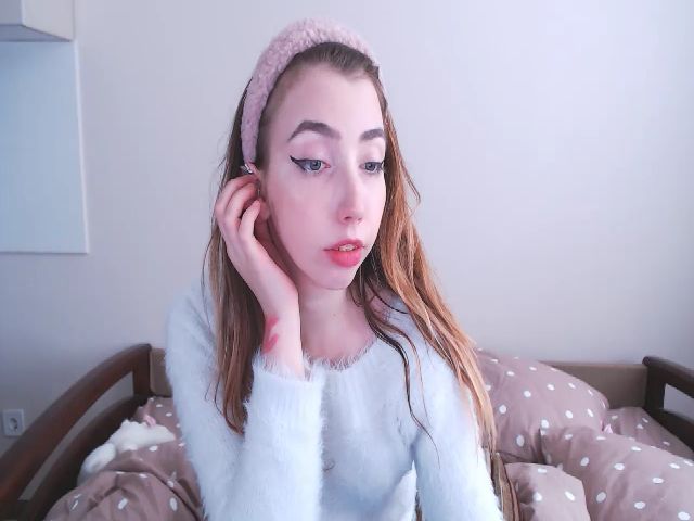 Live sex webcam photo for JuliPeach #271147177