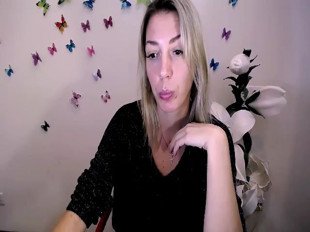 Live sex webcam photo for MornaDevis #271150118