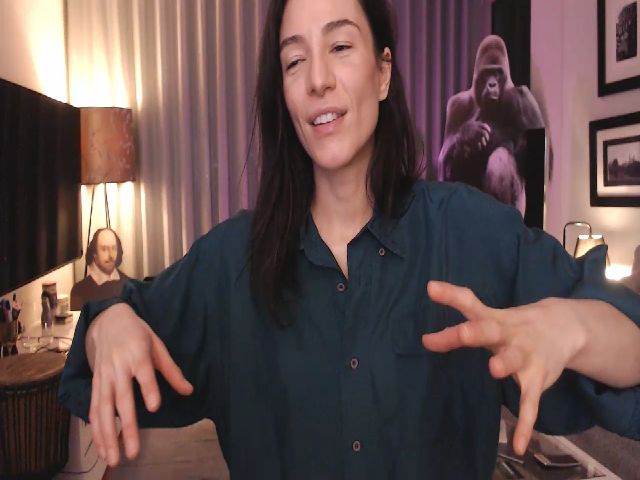 Live sex webcam photo for Mora_Marvels #271142106