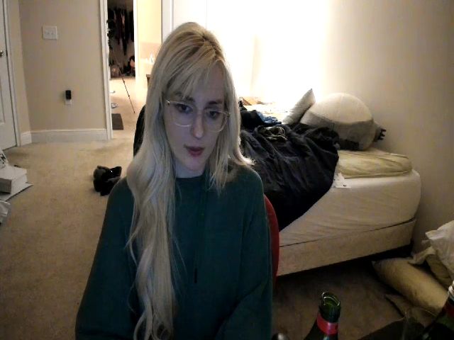 Live sex webcam photo for Domme_Jeans #271146222