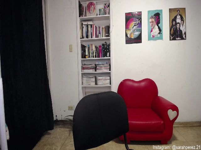 Live sex webcam photo for Cherrybunny21 #271156923