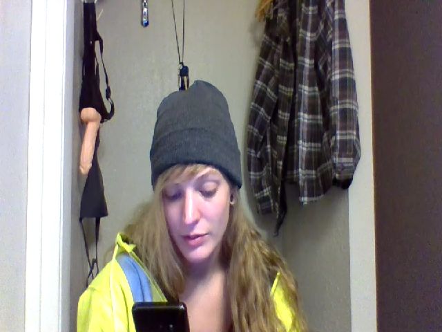 Live sex webcam photo for Scarlettfire1 #271147619