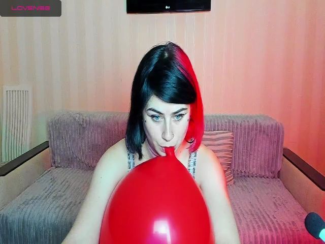Live sex webcam photo for SabinaYami #271155736