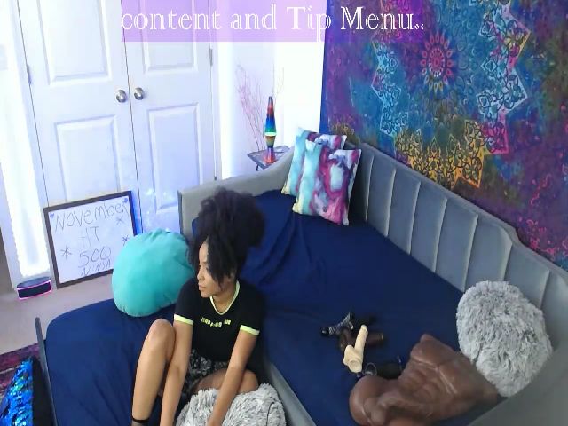 Live sex webcam photo for Jazminefox #271156593