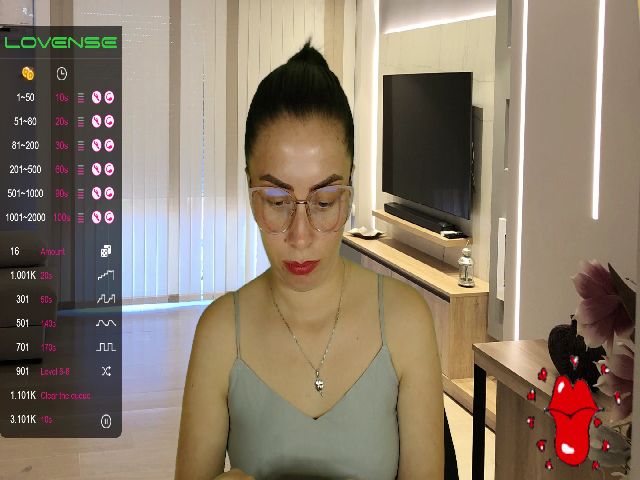 Live sex webcam photo for Melanny_69 #271143032