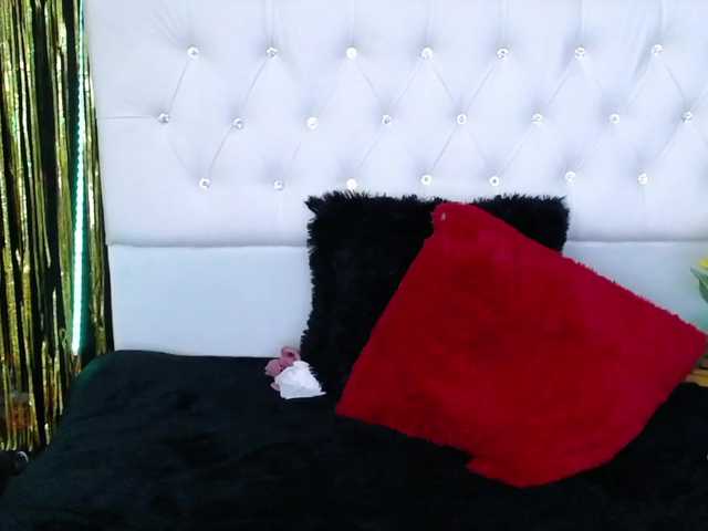 Live sex webcam photo for Helen-Klaus #271149364