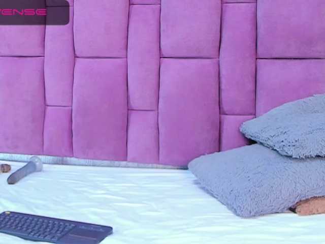 Live sex webcam photo for YarelySmith #271153813