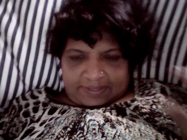 Live sex webcam photo for Indianbarbie3 #271146118