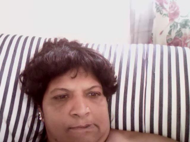 Live sex webcam photo for Indianbarbie3 #271146414