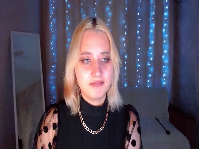 Live sex webcam photo for Star_Laura #271152192