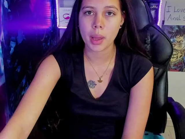 Live sex webcam photo for XCrislerSweet #271149403