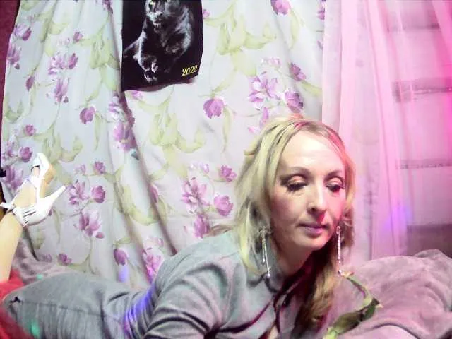 Live sex webcam photo for Wiwjendecor #271152810