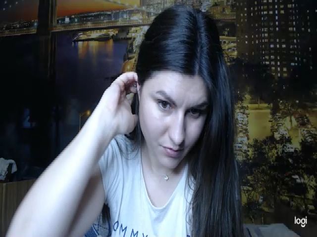 Live sex webcam photo for KiraSweetX_ #271151913
