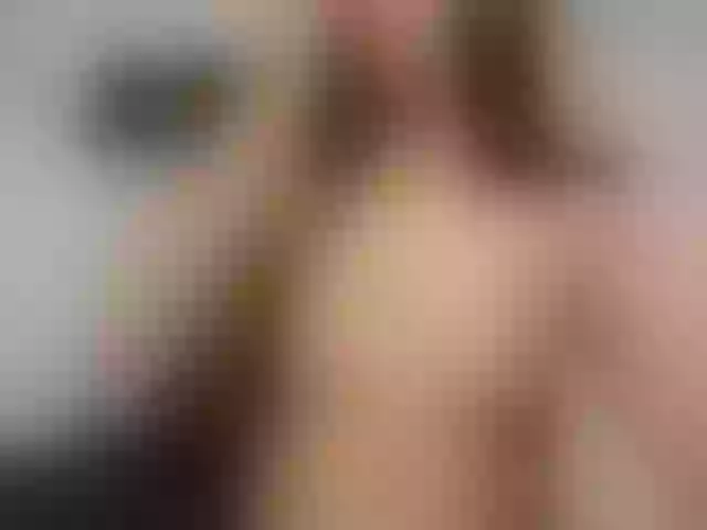 Live sex webcam photo for Maeve3 #271145643