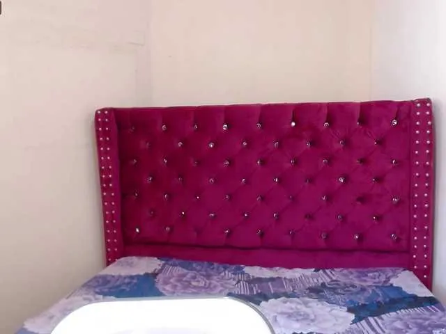 Live sex webcam photo for anna-holly #271153825