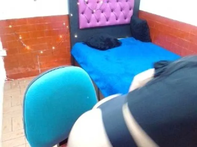 Live sex webcam photo for tiffanyad #271149396