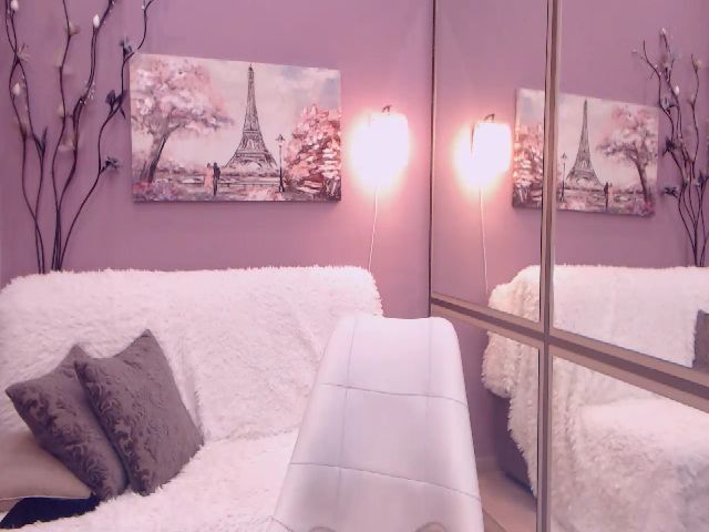 Live sex webcam photo for EwaXSweet #271144179