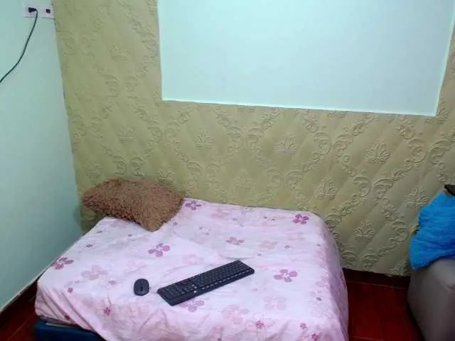 Live sex webcam photo for anne-white #271153668