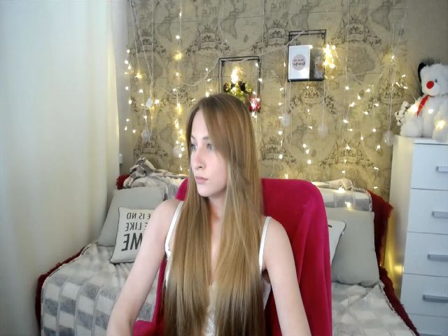 Live sex webcam photo for K_A_T_Y_A_ #271147275