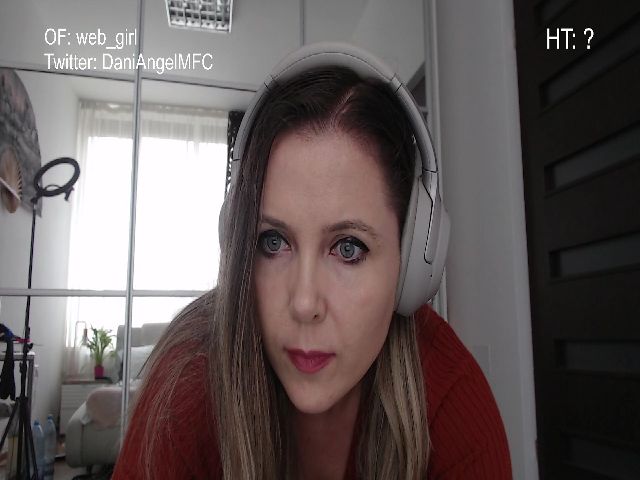 Live sex webcam photo for DaniAngelMFC #271148361