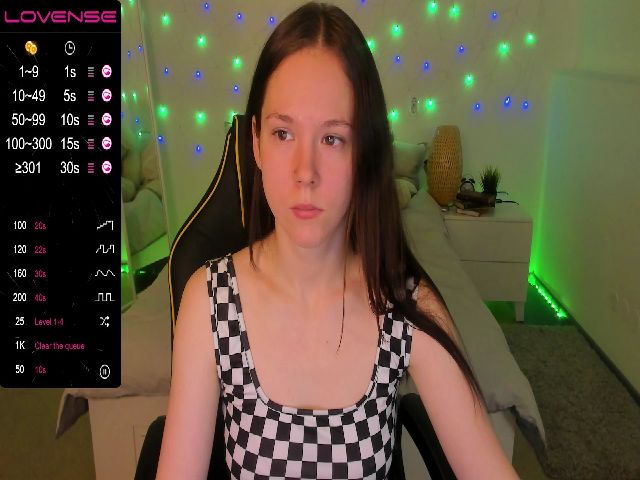 Live sex webcam photo for Sh0wroom #271143300