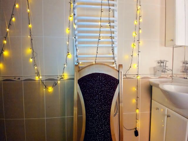 Live sex webcam photo for HannaLismont #271142854