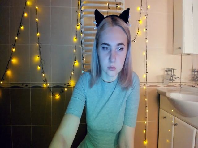 Live sex webcam photo for HannaLismont #271155916