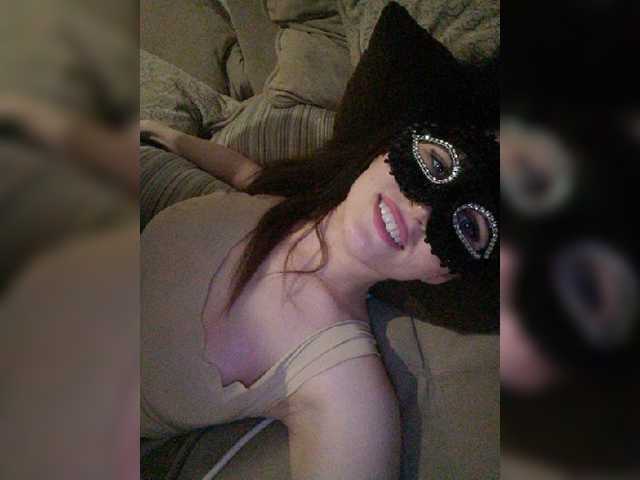 Live sex webcam photo for Molly-sex #271152426