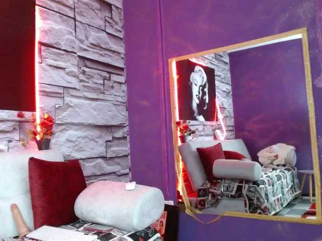 Live sex webcam photo for scarlettxxx1 #271153485