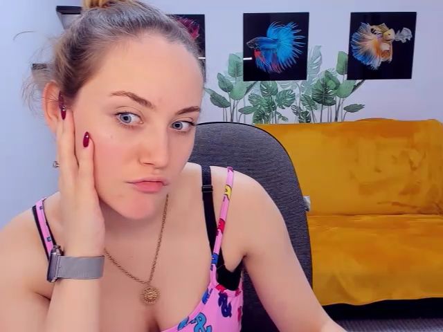 Live sex webcam photo for SeveiGold #271146473