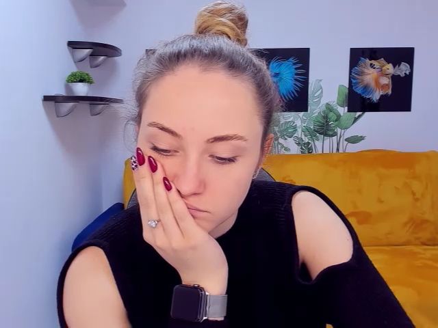 Live sex webcam photo for SeveiGold #271147684