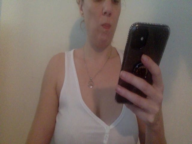 Live sex webcam photo for MistressDrew #271151929