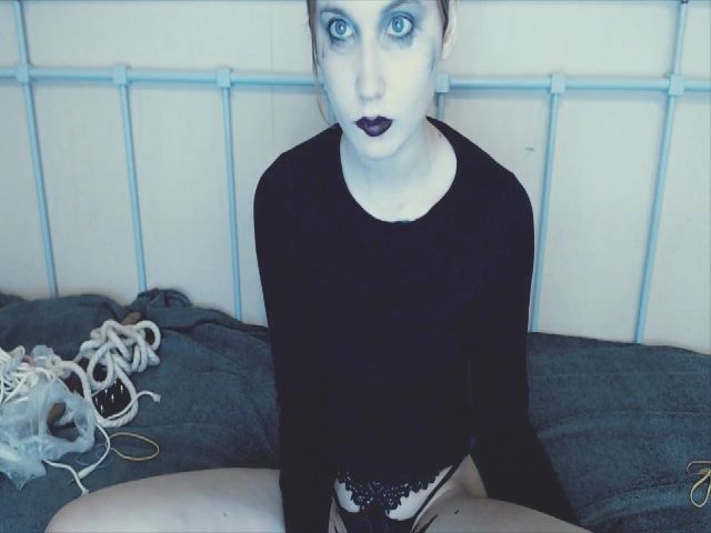 Live sex webcam photo for Ururururr #271143358