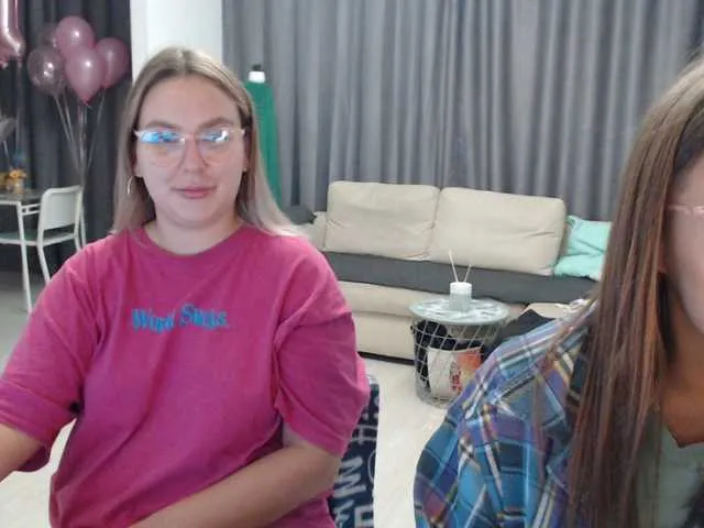 Live sex webcam photo for BugaGirls #271161956