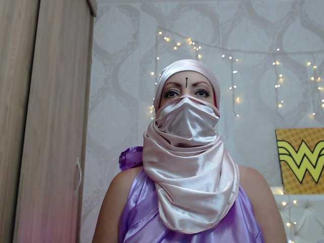 Live sex webcam photo for mijal-queen #271162579