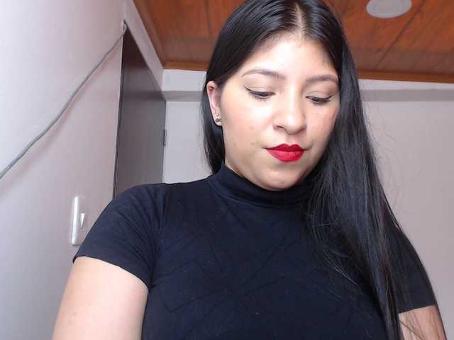 Live sex webcam photo for holly20a #287994980