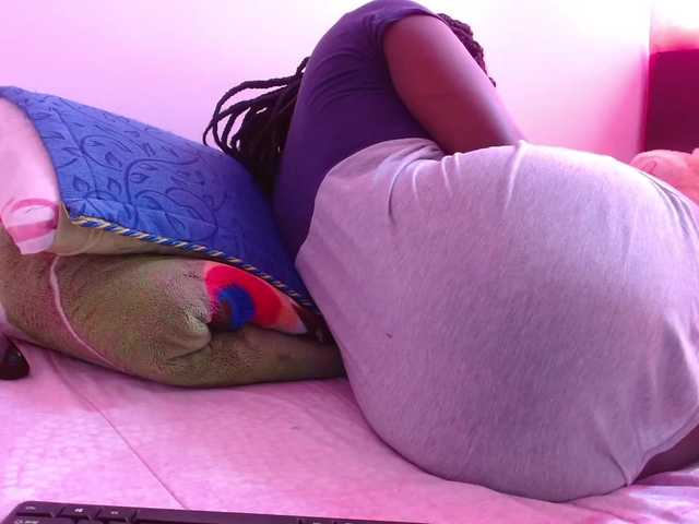 Live sex webcam photo for Daizy-cooper #271171695