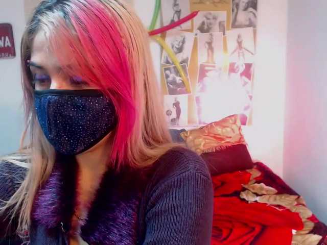 Live sex webcam photo for karlagrey #271158581